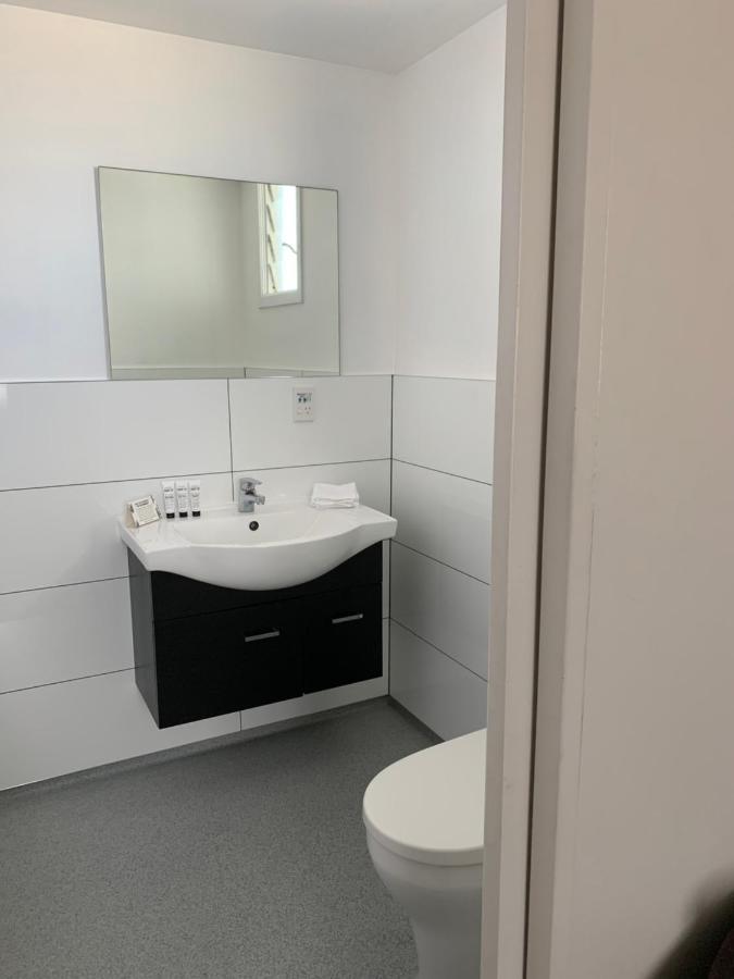 Whare Ma Hotel Invercargill Extérieur photo